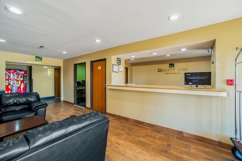 Hotel Quality Inn Carbondale University Area