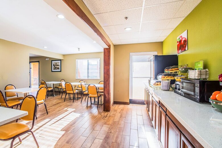 Hotel Quality Inn Carbondale University Area
