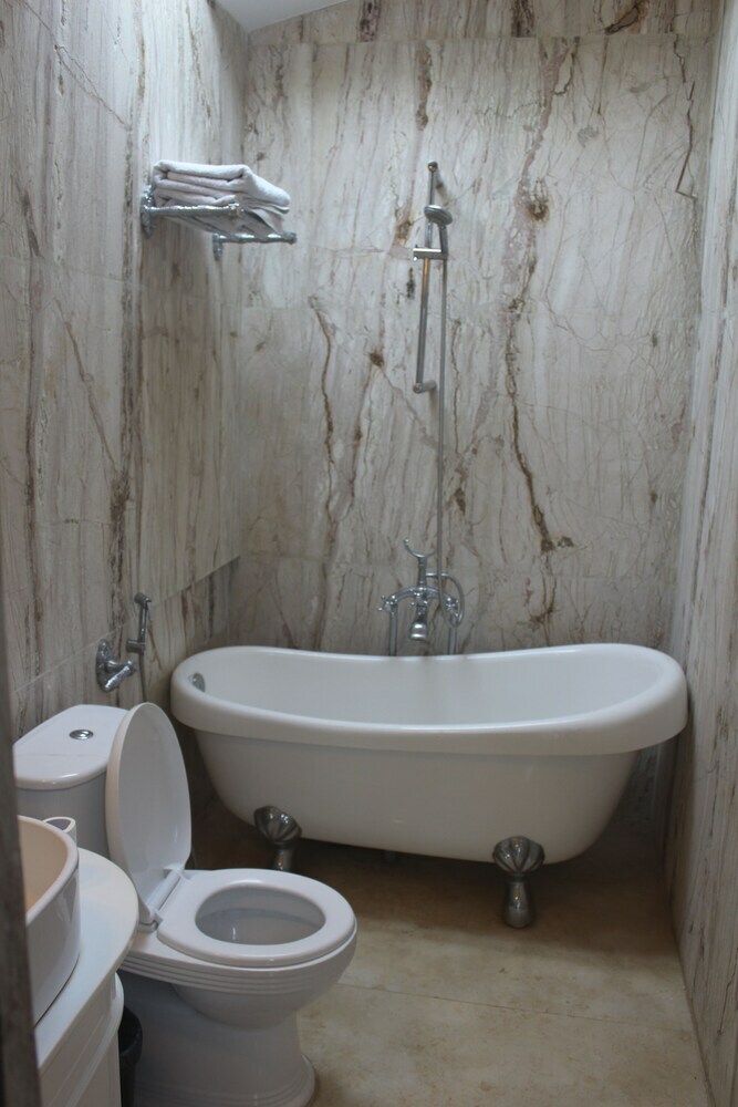 Ravine Hotel