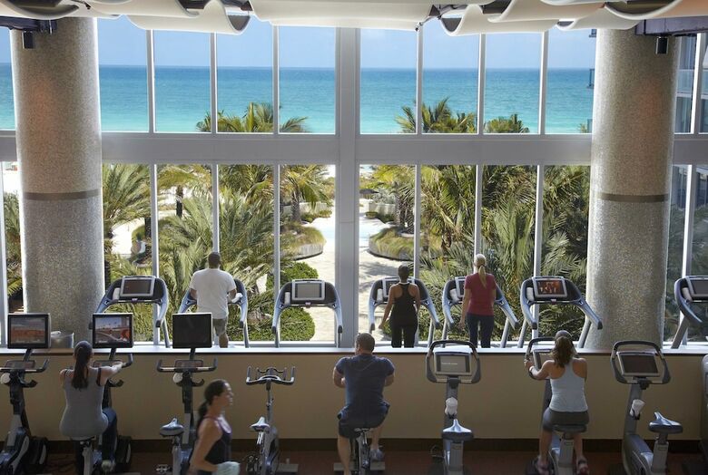 Hotel Carillon Miami Wellness Resort