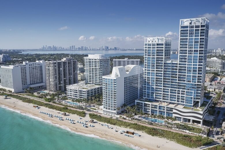 Hotel Carillon Miami Wellness Resort