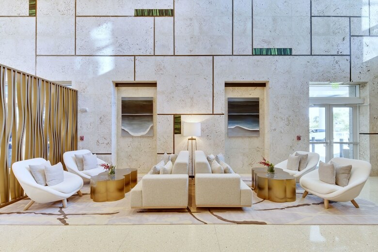 Hotel Carillon Miami Wellness Resort