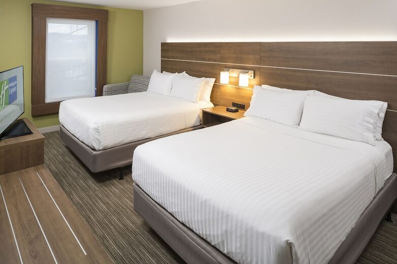 Holiday Inn Express Hotel & Suites White River Junction