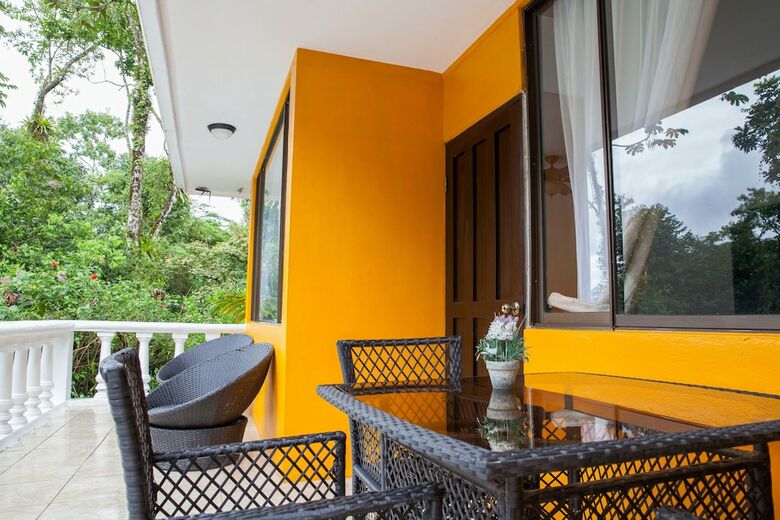 Tifakara Boutique Hotel & Birding Oasis