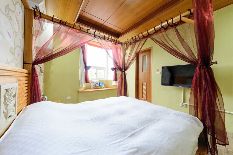 Hotel Owl Castle Bed And Breakfast