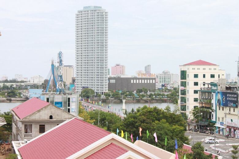 Hotel Ngoi Nha Xanh