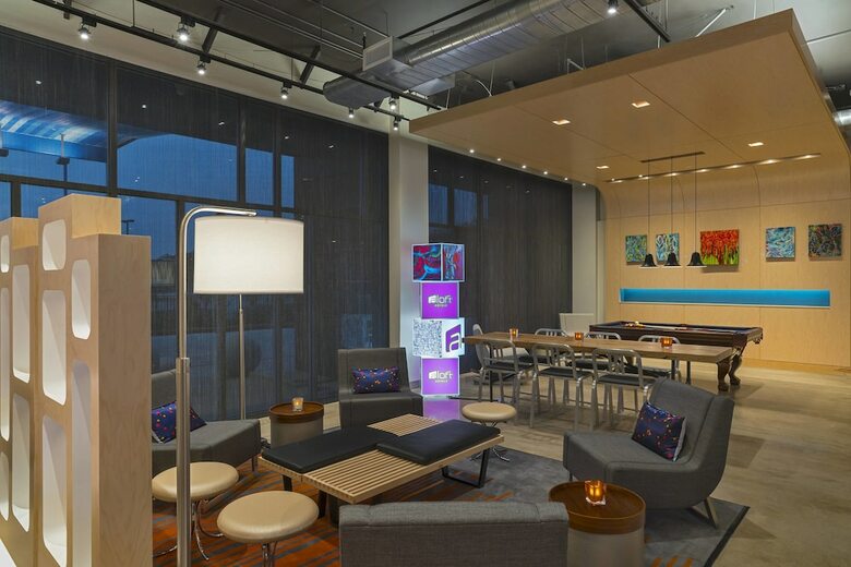 Hotel Aloft College Station