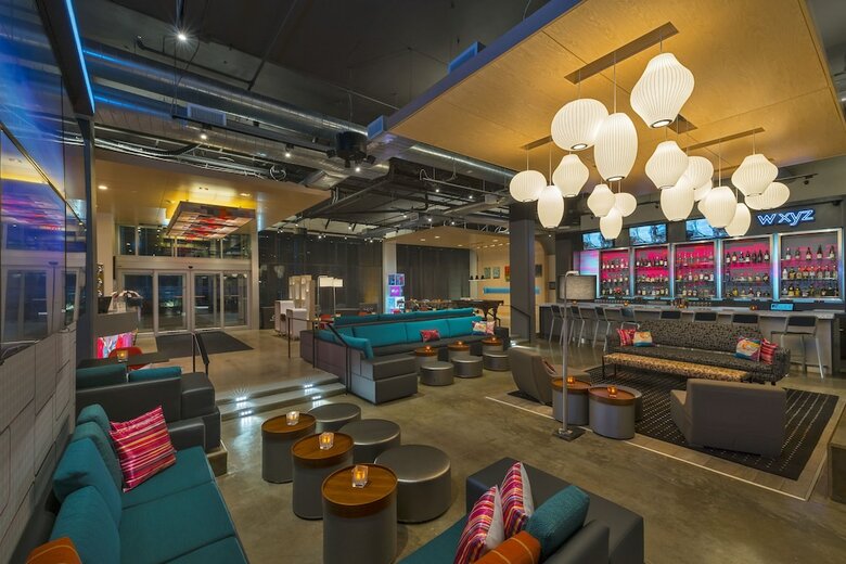 Hotel Aloft College Station