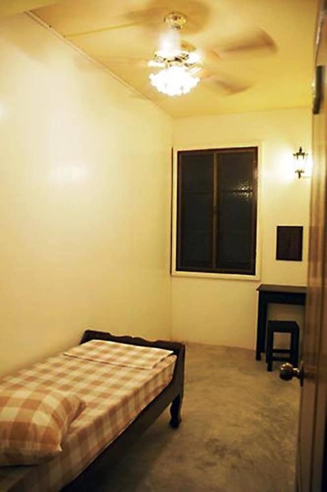 Hostal Yha Bangkok Airport - Hostel