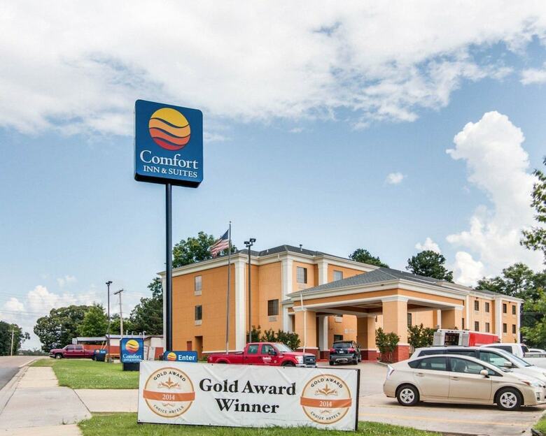 Hotel Comfort Inn & Suites