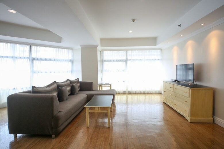 Hotel Infinity Tower Suites