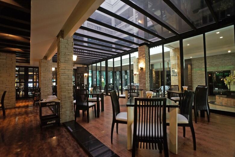 Kiss Gardenhome Chic Hotel