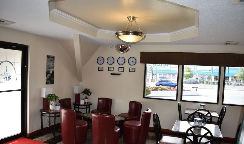 Hotel Skybridge Inn & Suites
