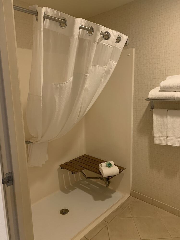 Holiday Inn Express Hotel & Suites Torrington