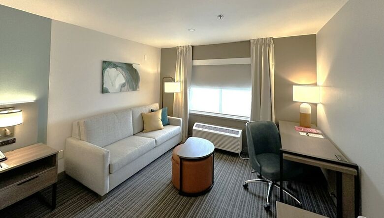 Hotel Comfort Suites At Tucson Mall