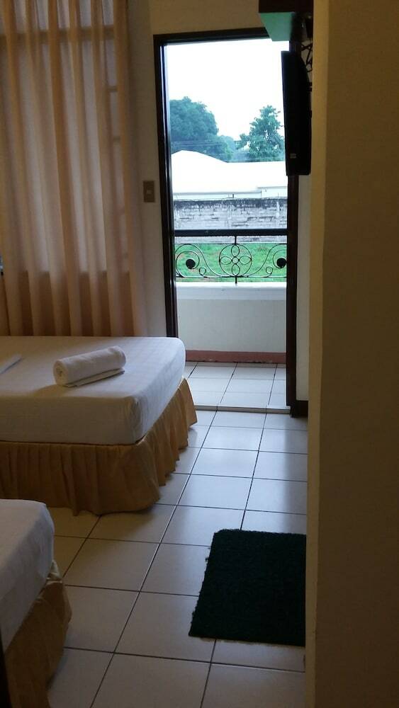 Hotel Dumaguete Royal Suite Inn