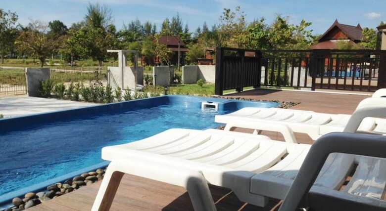 Hotel The Hip Resort @ Khao Lak