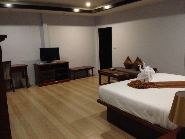 Hotel The Hip Resort @ Khao Lak