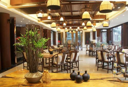 E-mei Mountain Hotel