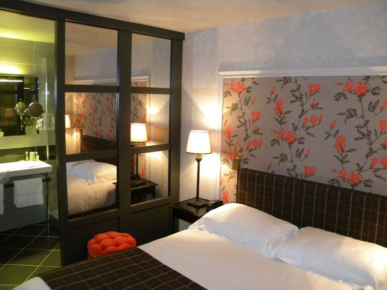 Hotel Domaine Chateau Du Faucon