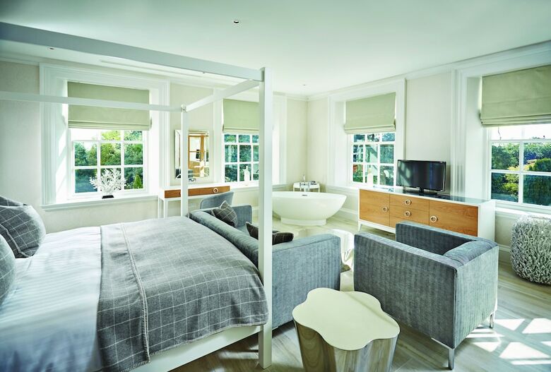 Barnett Hill - Luxury Hotel