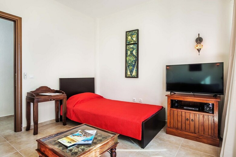 Akritas Ef Zin Villas & Suites