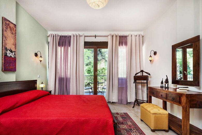 Akritas Ef Zin Villas & Suites