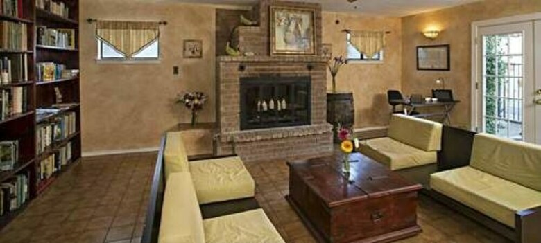 The Lakehouse Bed & Breakfast