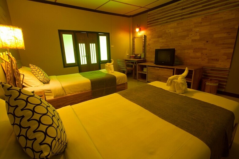 Hotel Baanplaidoi Resort