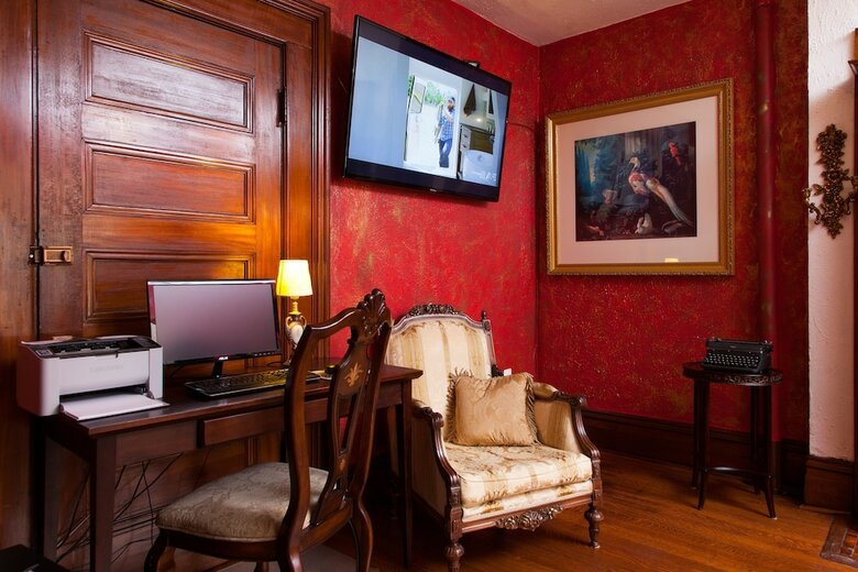 Bed & Breakfast American Guest House