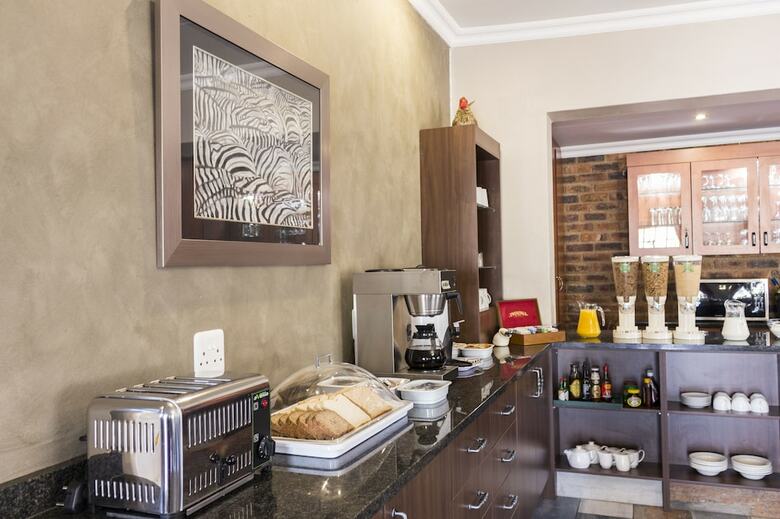 Hotel Ruth Avenue Guest House