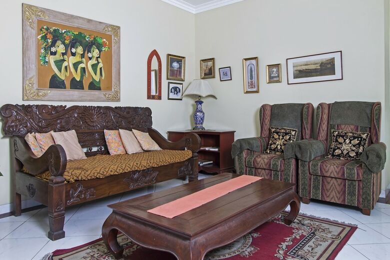 Hotel Reddoorz @ Pejaten Raya
