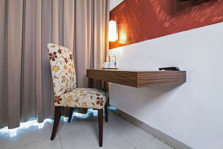 Hotel Reddoorz Plus Near Rs Pertamina