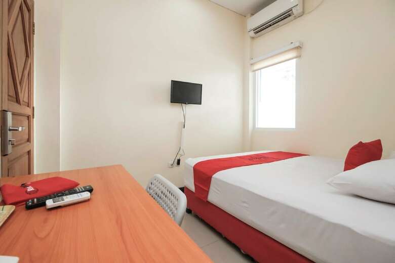 Hotel Reddoorz Plus @ Jalan Pemuda Jakarta