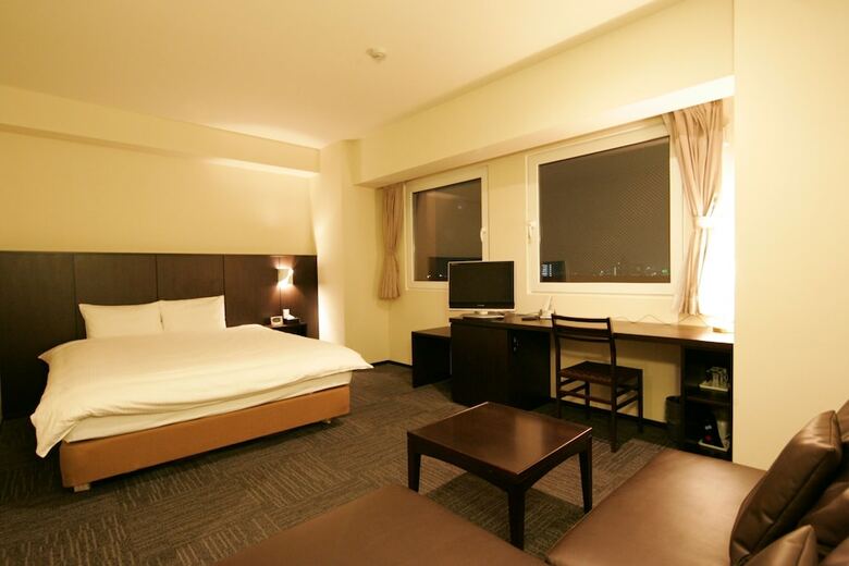 Green Rich Hotel Tosu Ekimae
