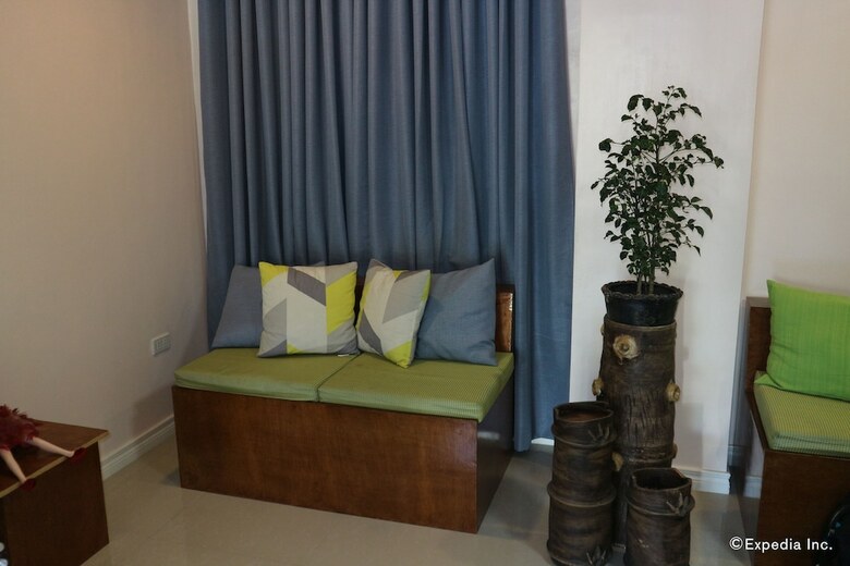 Hotel La Trinidad Pension House