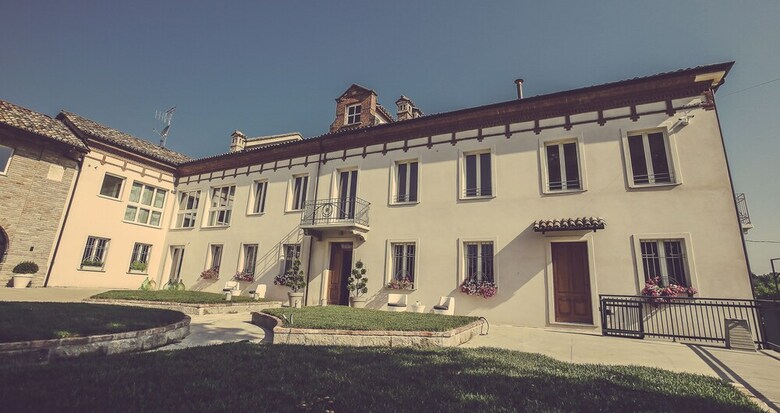 Bed & Breakfast Langhe Country House