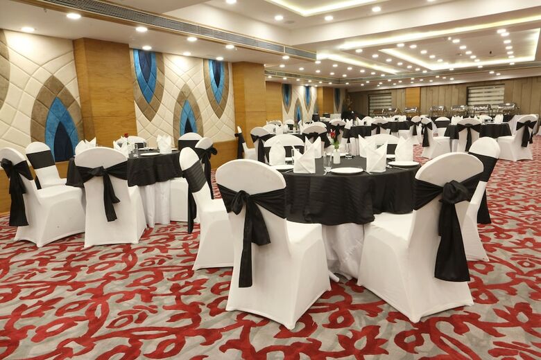 Hotel Clarks Inn Suite Gwalior