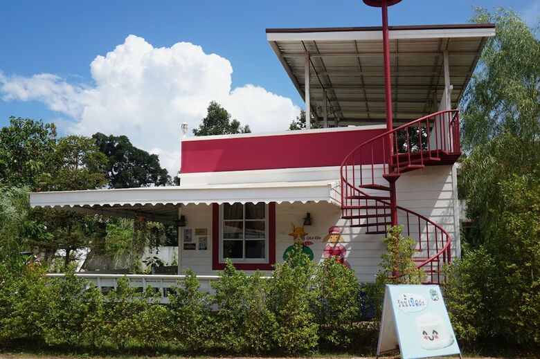Hotel Color Ville Resort