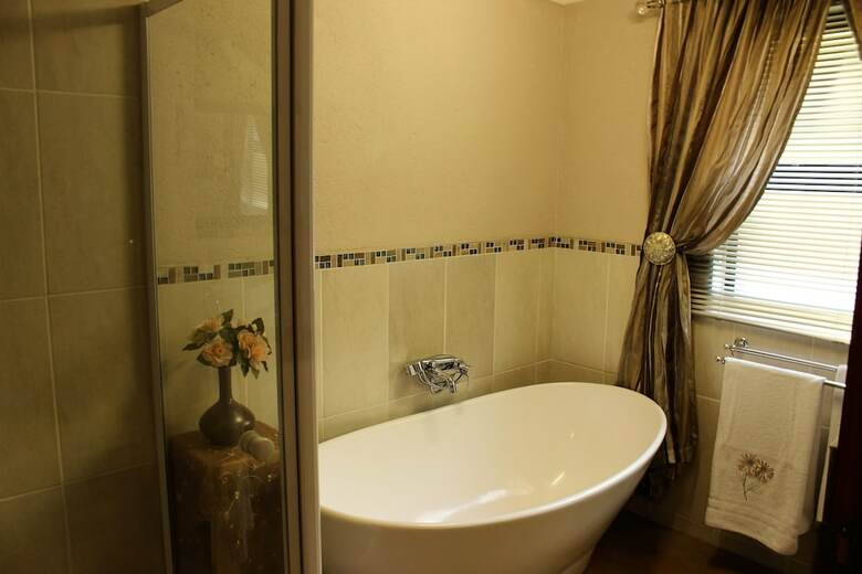 Hotel Ibis Way Guest House