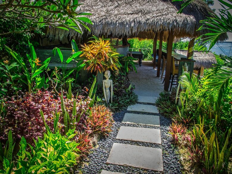 Hotel Twin Island Villas & Dive Resort