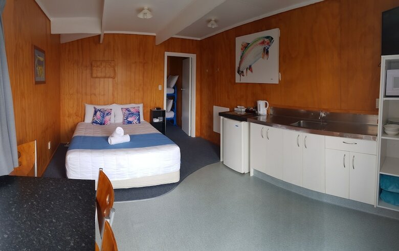 Motutere Bay Top 10 Holiday Park