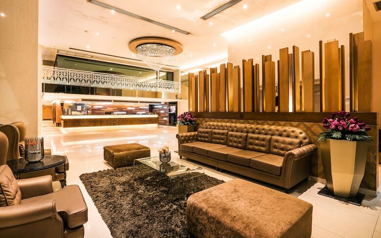 Grand Lord Hotel