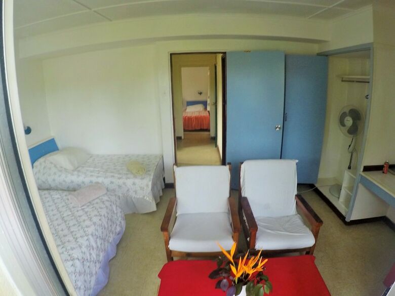 Hotel The Friendly Islander (Papiloa's Place)