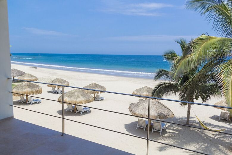 Hotel Punta Sal Suites & Bungalows Resort