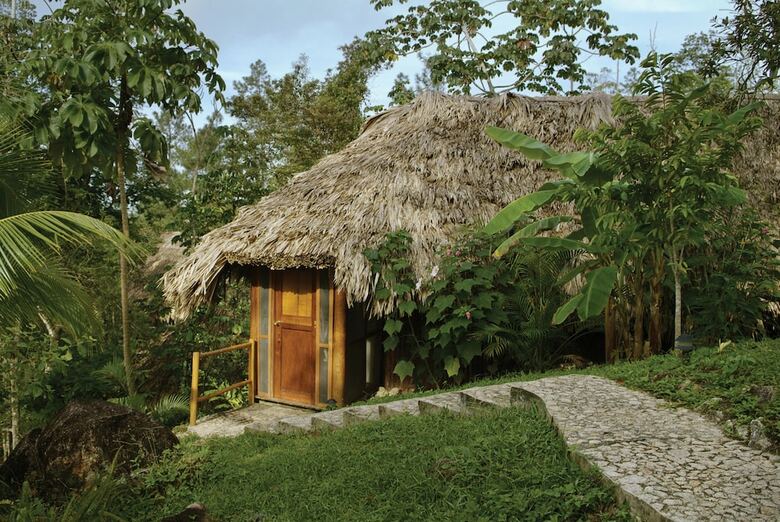 Posada Blancaneaux Lodge By Francis Ford Coppola