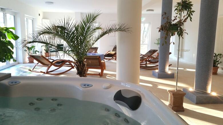 Neue M�hle Hotel Und Restaurant