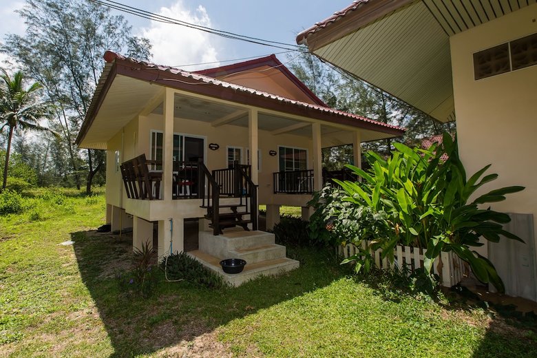 Hotel Pranee Beach Bungalows