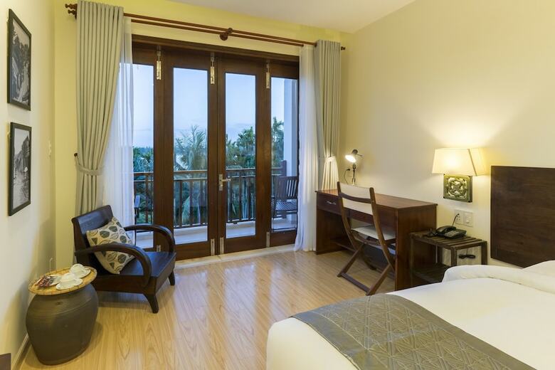 Riverside Hamlet Homestay & Villas