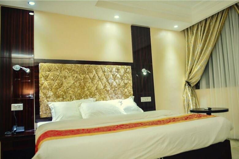 Starview Palace Hotel